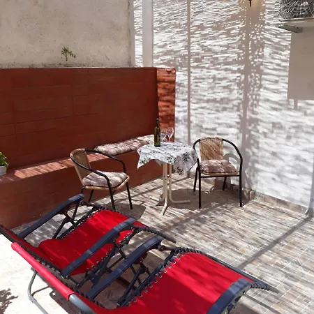 Studio Garden Apartment *